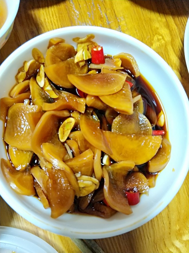  pickled daikon radish slice in a bowl