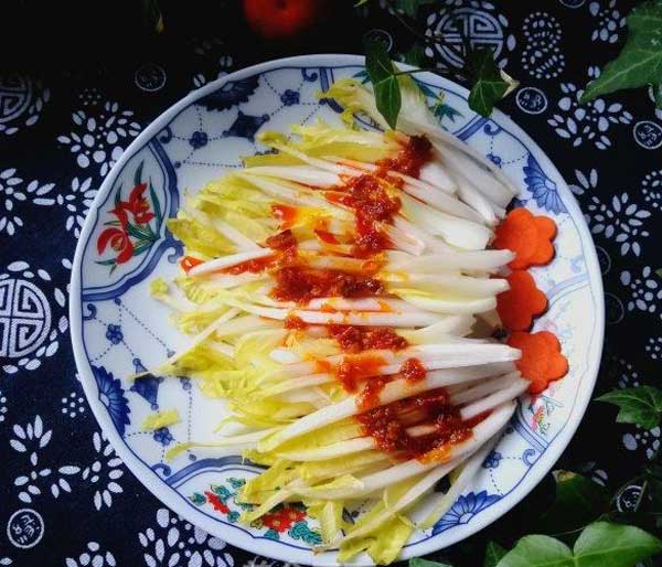 Chili Sauce Endive Salad