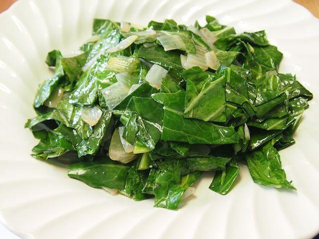  Collard Greens Sautéed with Onions