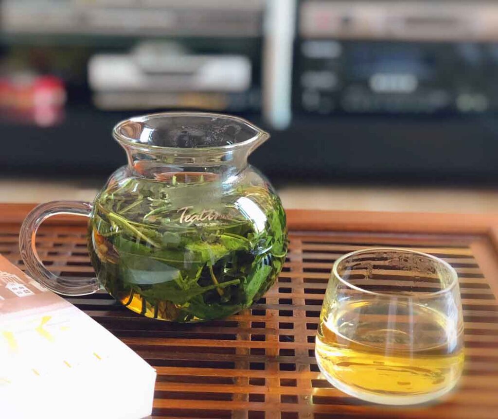  Dandelion Tea