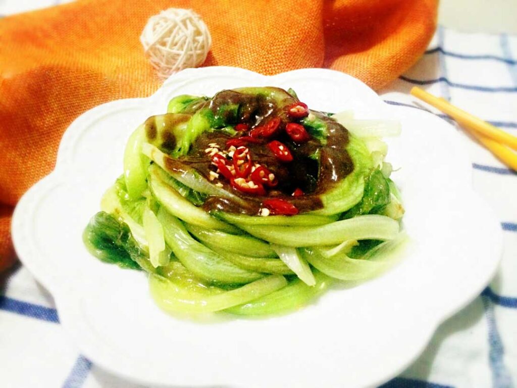 Lettuce salad with Sesame Paste