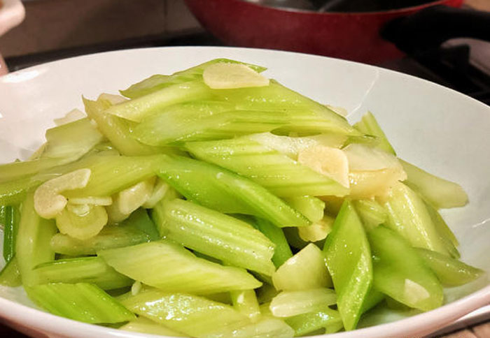 Stir-Fried Celery