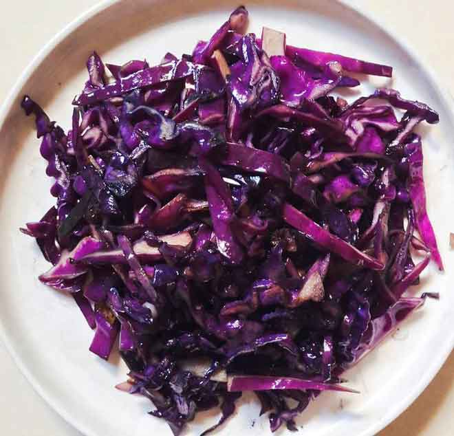 Stir-Fried Purple Cabbage