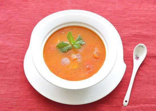 Tomato onion soup