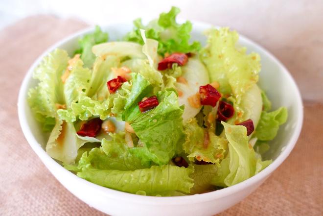 Zesty Lettuce salad