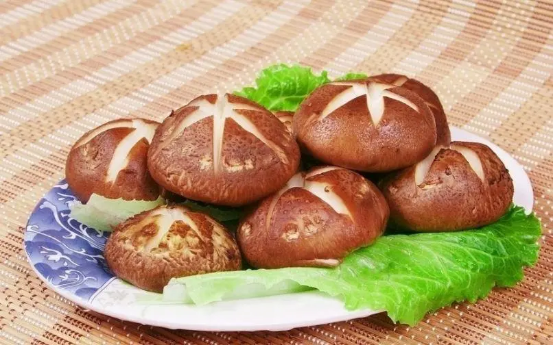 some shiitake mushrooms on a plate