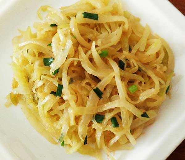 Stir-Fried Kohlrabi